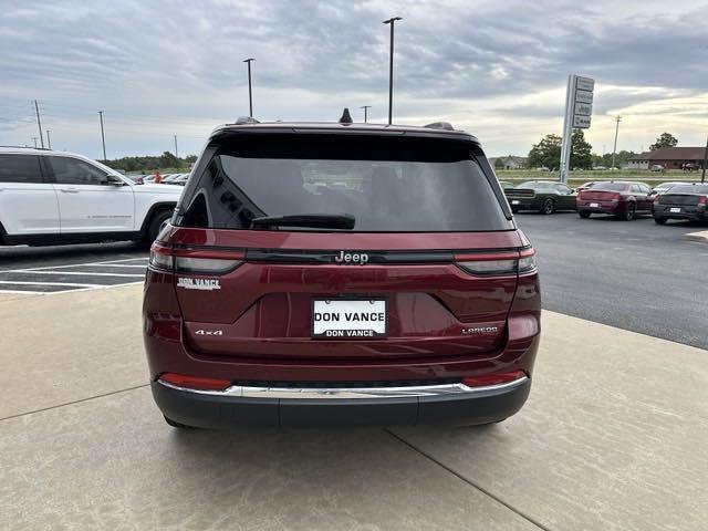 2023 jeep grand cherokee laredo