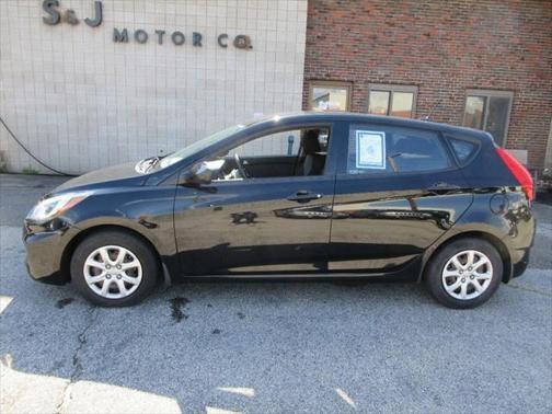 2014 hyundai accent in co bluffs, iowa