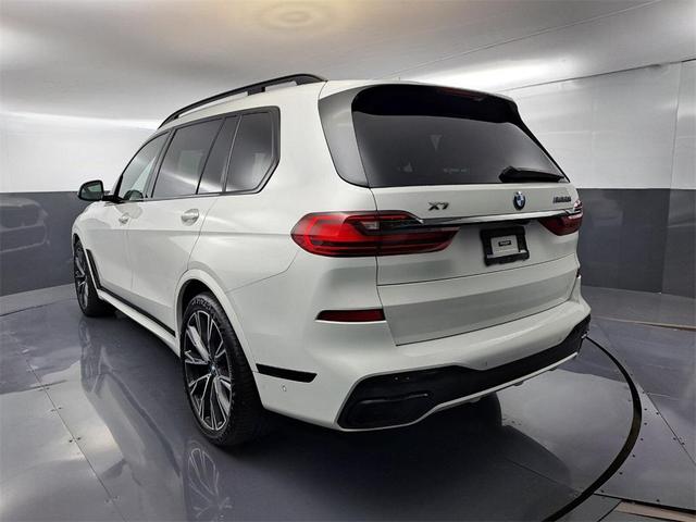 2022 bmw x7 m50i