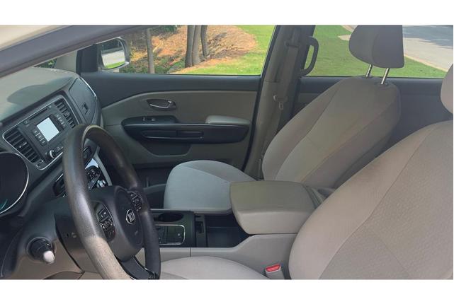 2017 kia sedona lx