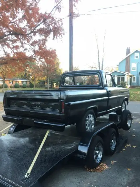1971 ford f-100. 2006 lincoln drive train. v8. clear title. project. blasted!