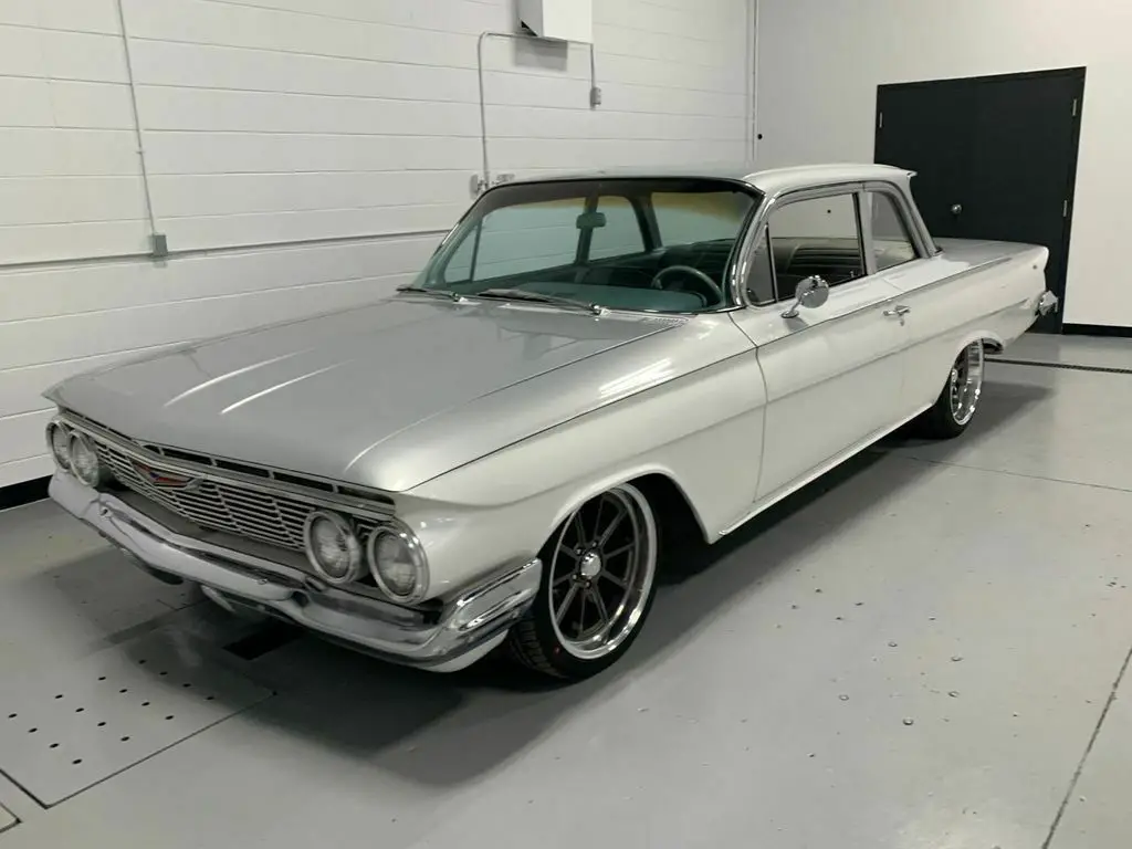 no reserve 1961 chevrolet biscayne restomod custom 4 speed muncie 7550 miles