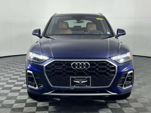 2022 audi q5 45 s line prestige
