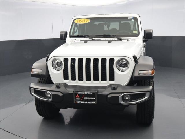2023 jeep gladiator sport s