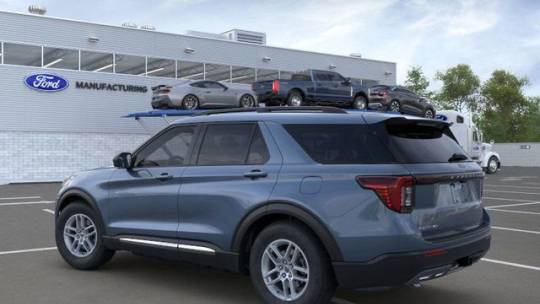 2025 Ford Explorer active