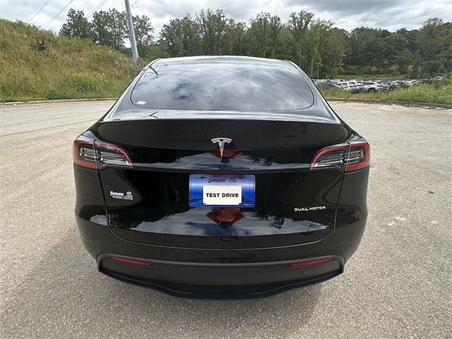 2023 tesla model y long range