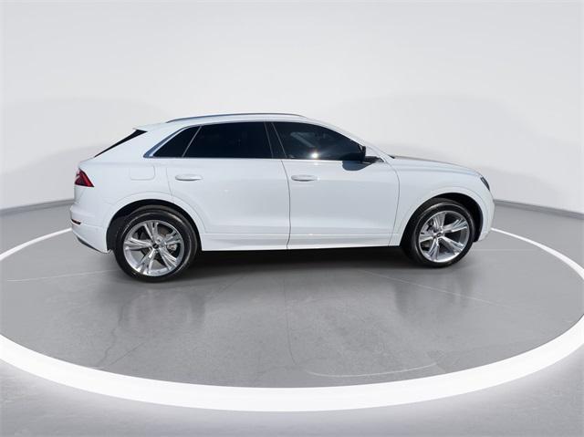 2022 audi q8 55 premium