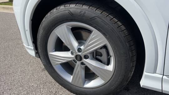 2024 Audi Q4 e-tron premium plus