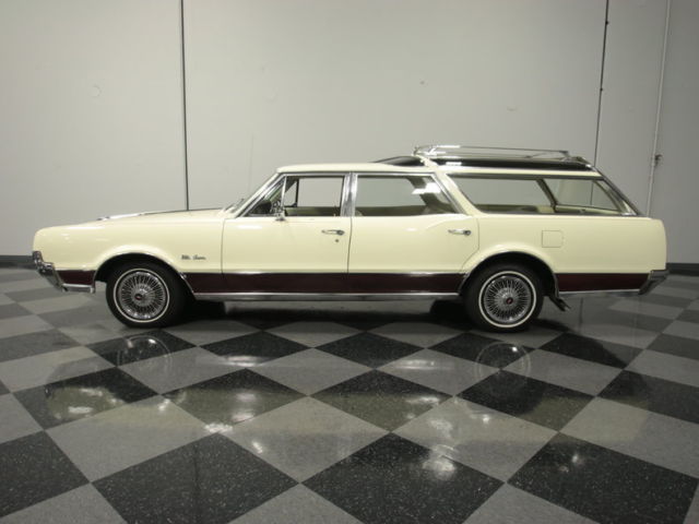 hard-to-find vista cruiser, awesome skypanel roof, 330 v8, auto, pwr steer/brk