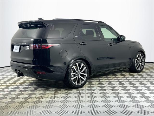 2023 land rover discovery p300 s r-dynamic