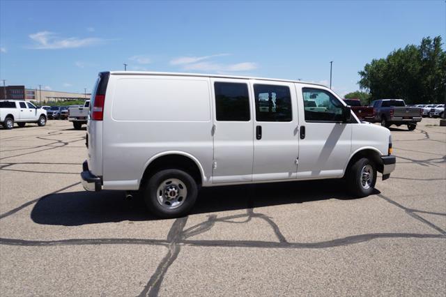 2022 gmc savana 2500 work van