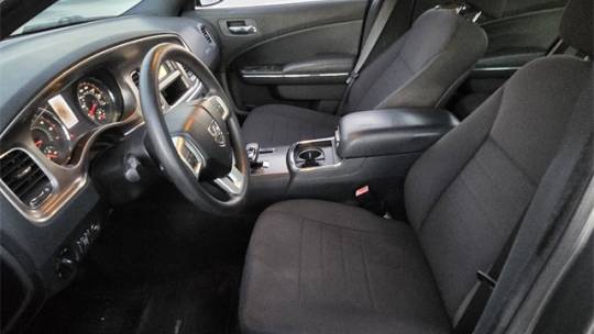2012 dodge charger se