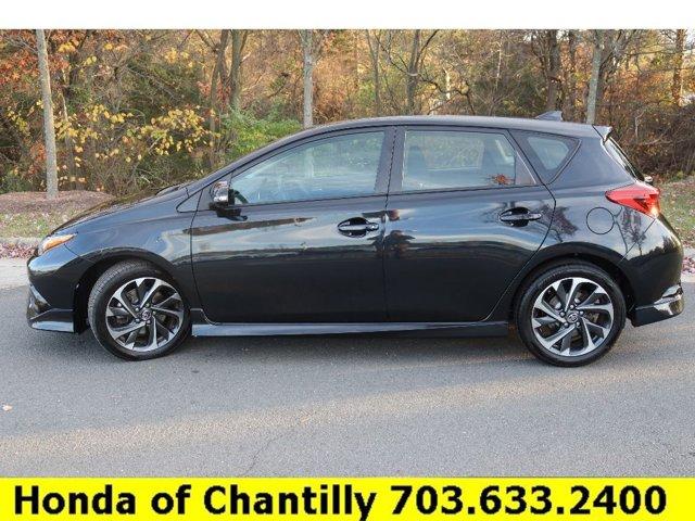 2017 toyota corolla im base