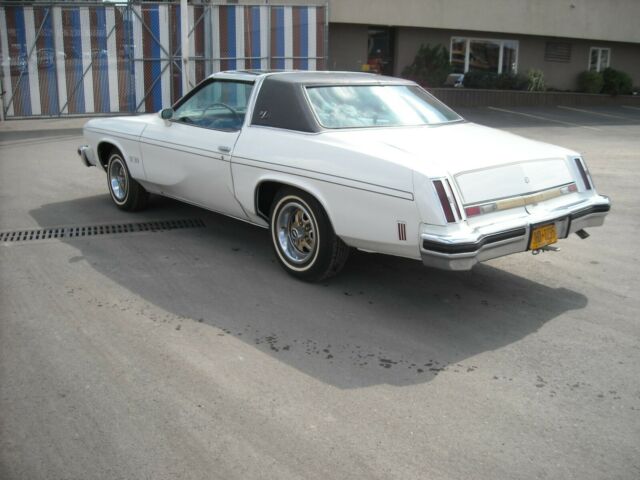1975 oldsmobile hurst w30 455 with ac t tops swivel buckets
