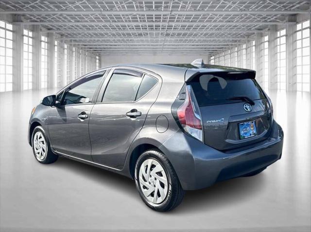 2016 toyota prius c three