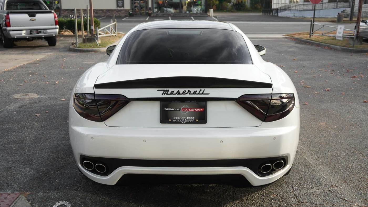 2008 maserati granturismo base