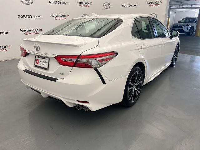 2019 toyota camry se