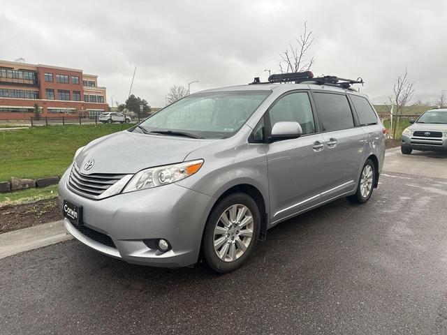 2012 toyota sienna xle