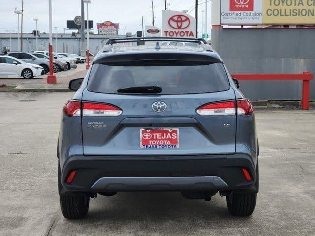2024 toyota corolla cross le in humble, texas