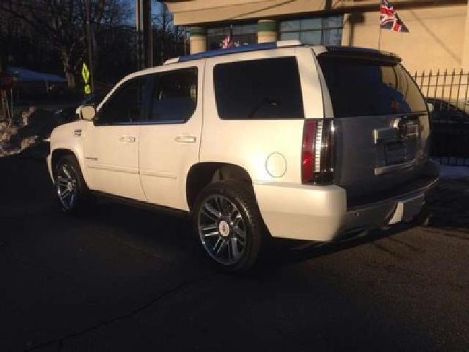 2013 cadillac escalade premium in great neck, ny