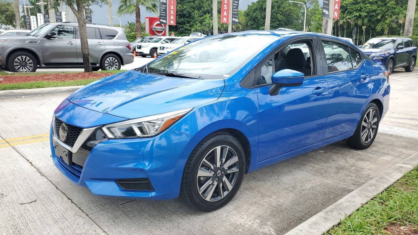 2021 nissan versa sv