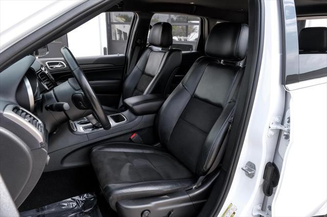 2020 jeep grand cherokee laredo