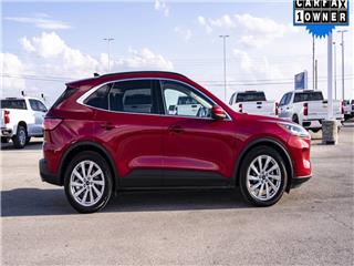 2021 Ford Escape titanium