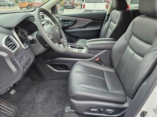2023 nissan murano sv in de pere, wisconsin