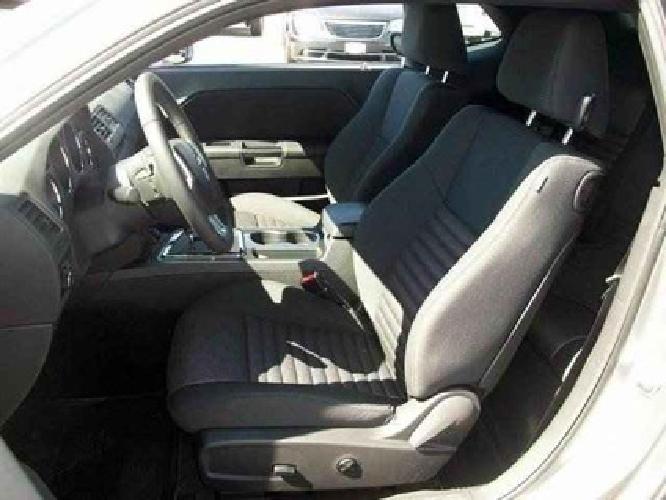 2013 dodge challenger sxt coupe 2d in davis, ca