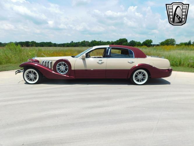 2005 lincoln town car in o'fallon, illinois