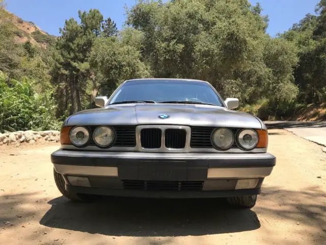 1989 bmw 525i, a/c, rwd, m20b25, mileage 183,985, gray/silver