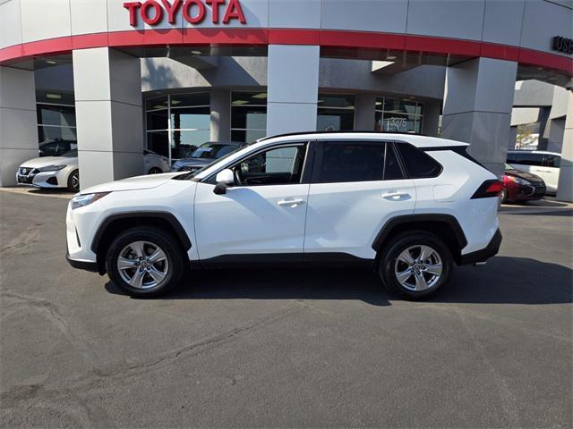 2022 toyota rav4 xle