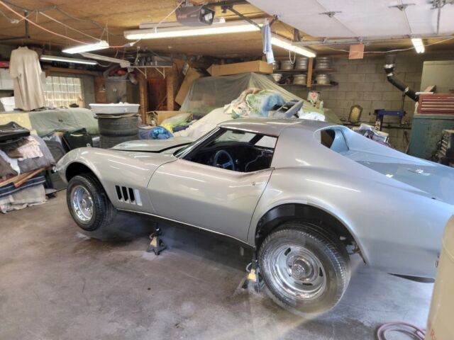 1969 chevrolet corvette 427 l68 coupe grey rwd manual stingray