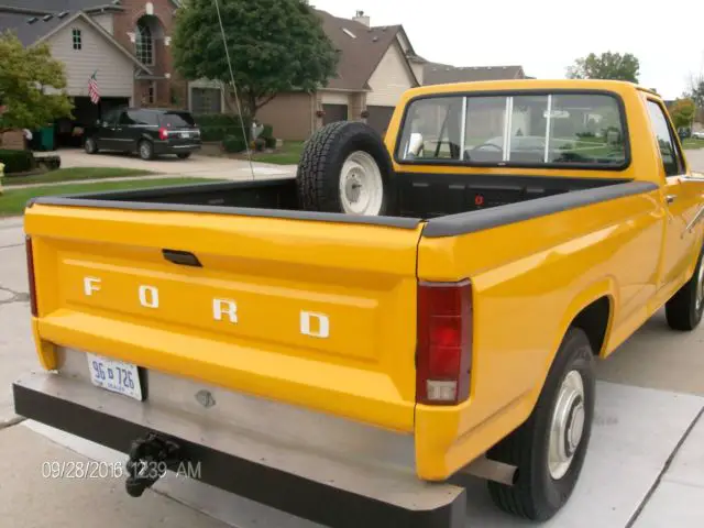 beautiful very rare 1983 ford f350 6.9 liter diesel / 4 speed...41,293 actual