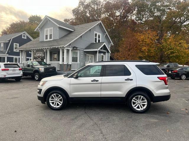 2016 ford explorer base