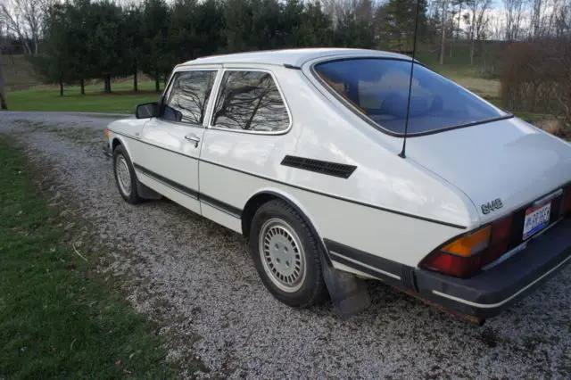 saab 9900-s