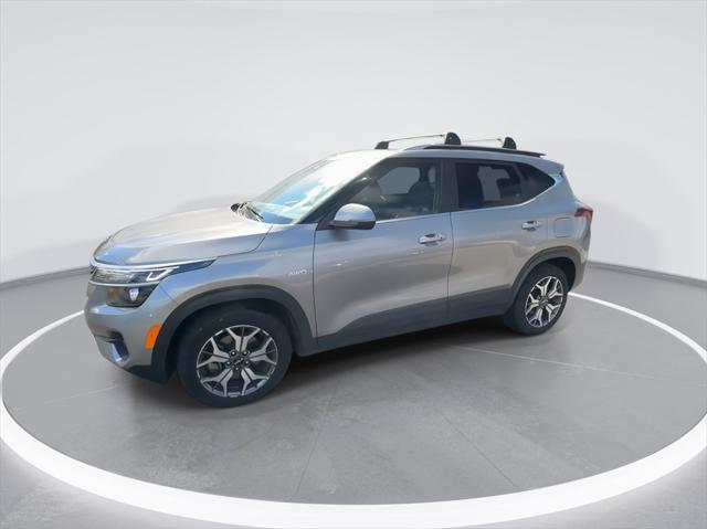 2022 kia seltos ex
