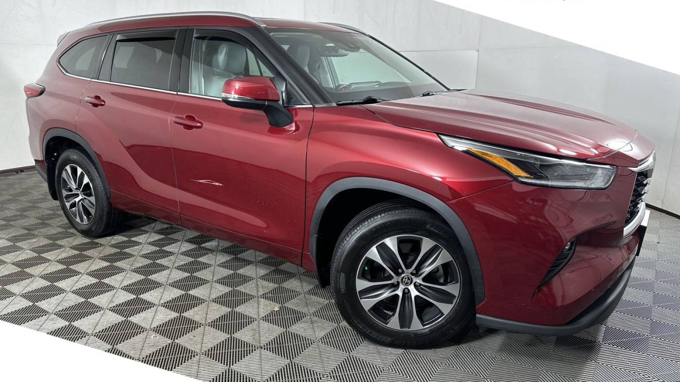 2021 toyota highlander xle