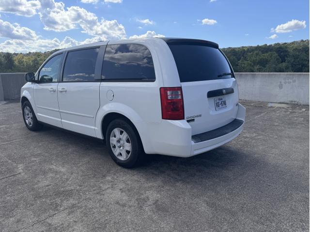 2010 dodge grand caravan se