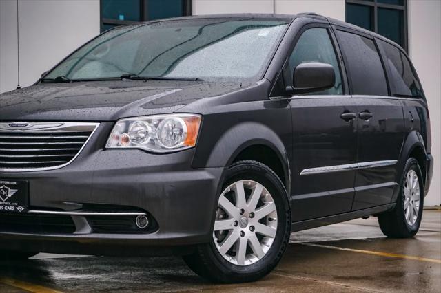 2016 chrysler town & country touring