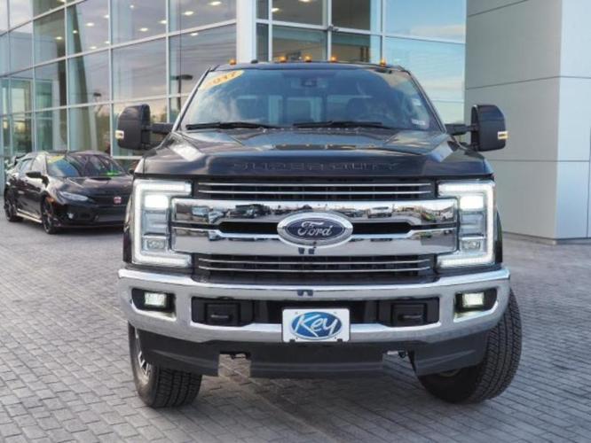 2017 ford f-350 super duty lariat 4x4 lariat 4dr crew cab 6.8 ft. sb srw pickup for sale in salem, new hampshire
