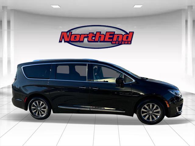 2020 chrysler pacifica touring-l plus