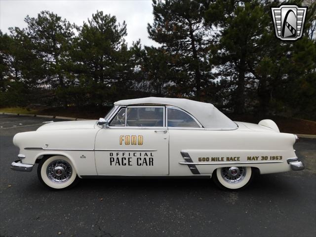1953 ford crestline sunliner