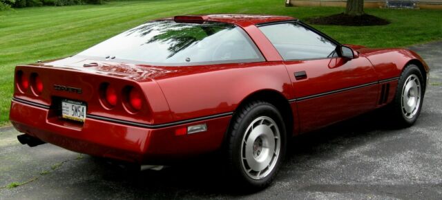 1987 c4 coupe,stunningdark red met./dark gray26k miles,4x3 manual,5.7lfi,ac,exc