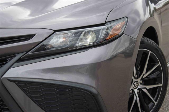 2022 toyota camry se