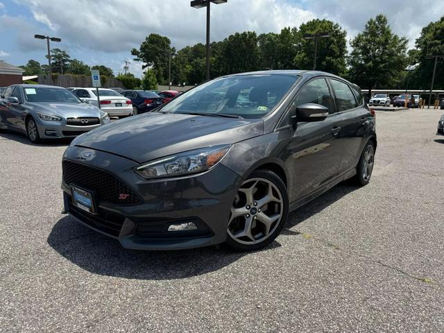 2017 ford focus st base