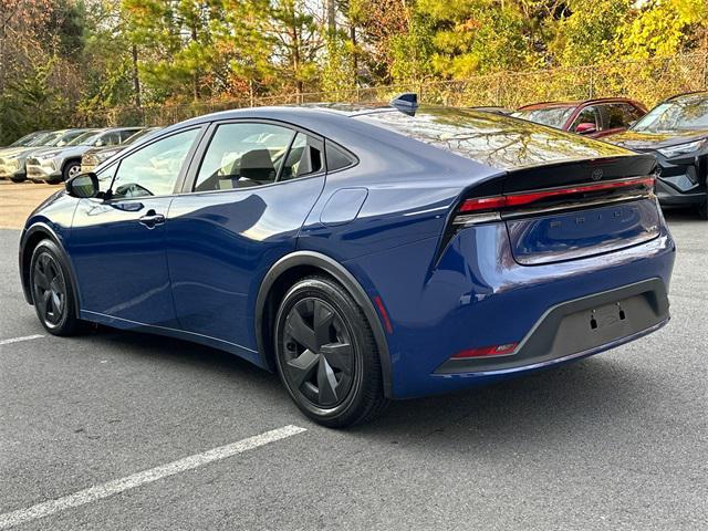 2023 toyota prius le