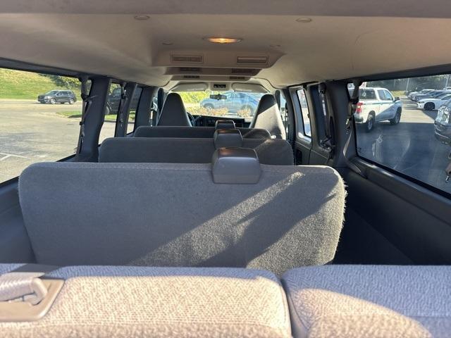 2017 chevrolet express 3500 lt