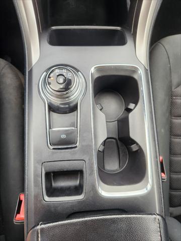 2020 ford fusion se