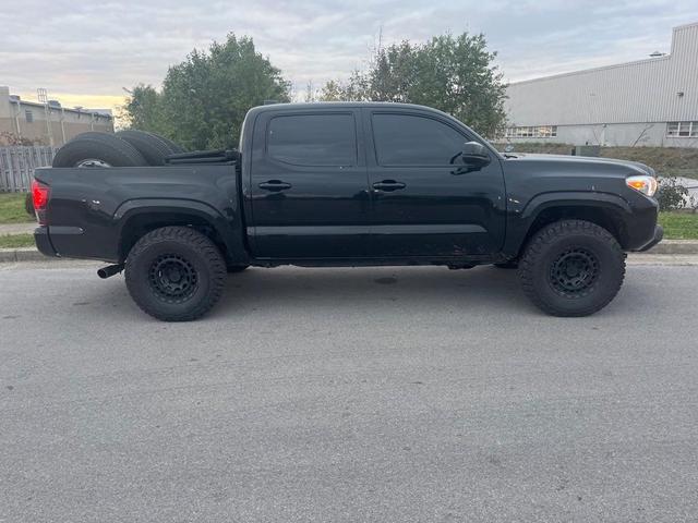 2023 toyota tacoma sr